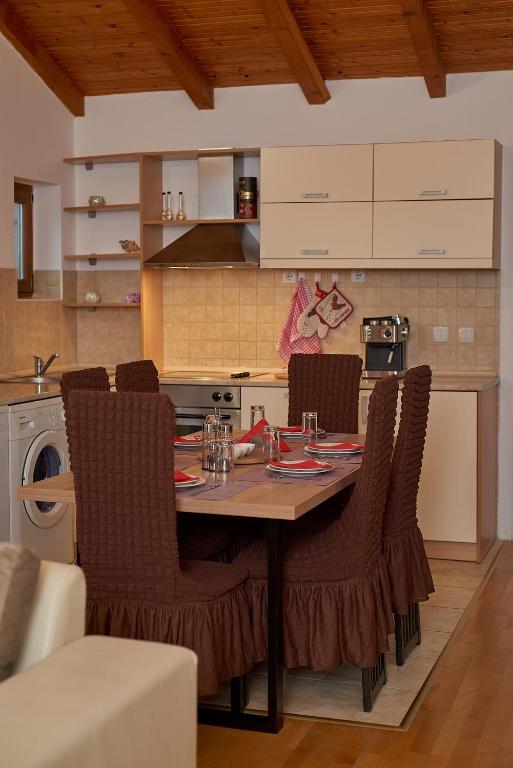 Kuchyň nebo kuchyňský kout v ubytování Apartman KATI