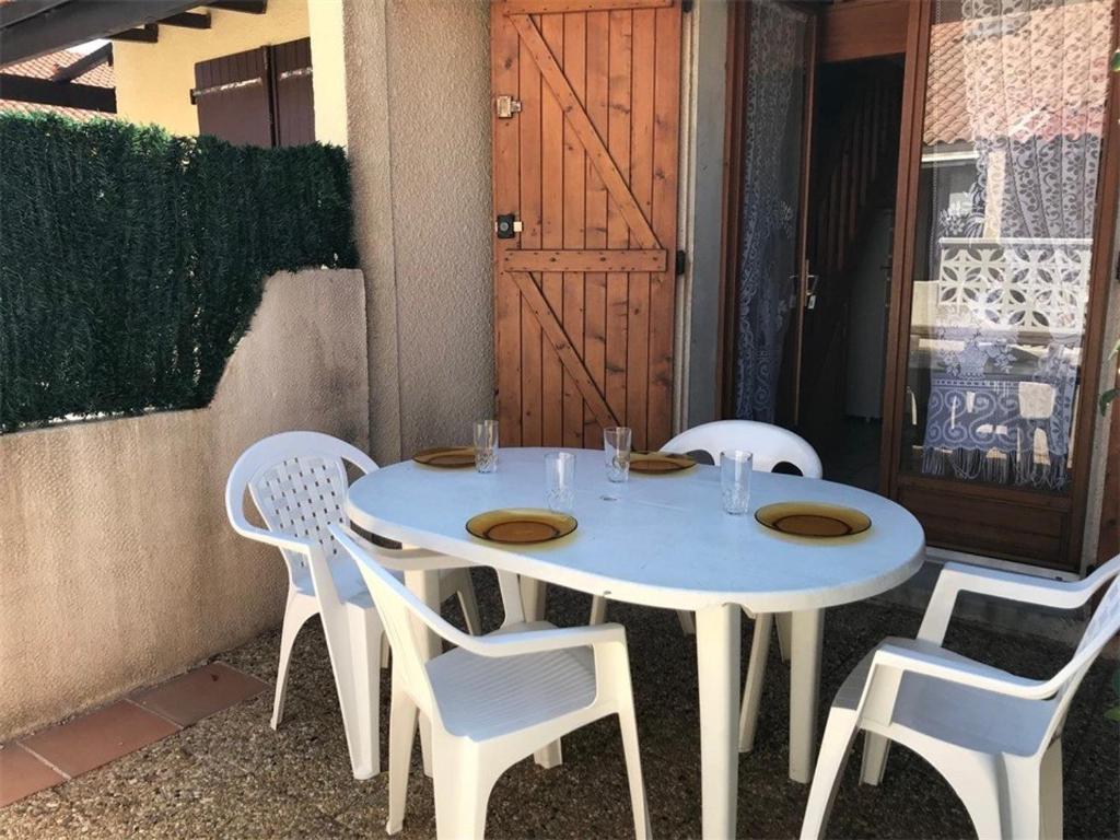 Charmante Villa T1+Cabine+Mezzanine – 4 pers, Terrasse, Parking, Proximité Commerces, Bord de Lac - FR-1-81-53 - Villa
