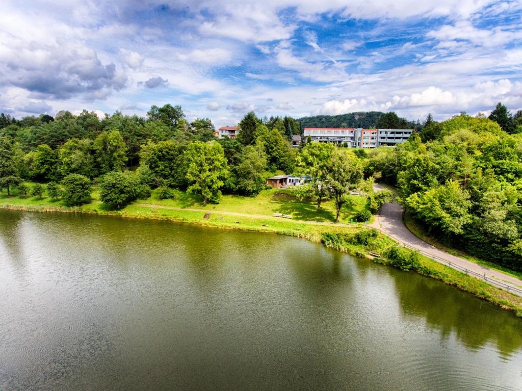 A bird's-eye view of Seehotel am Stausee
