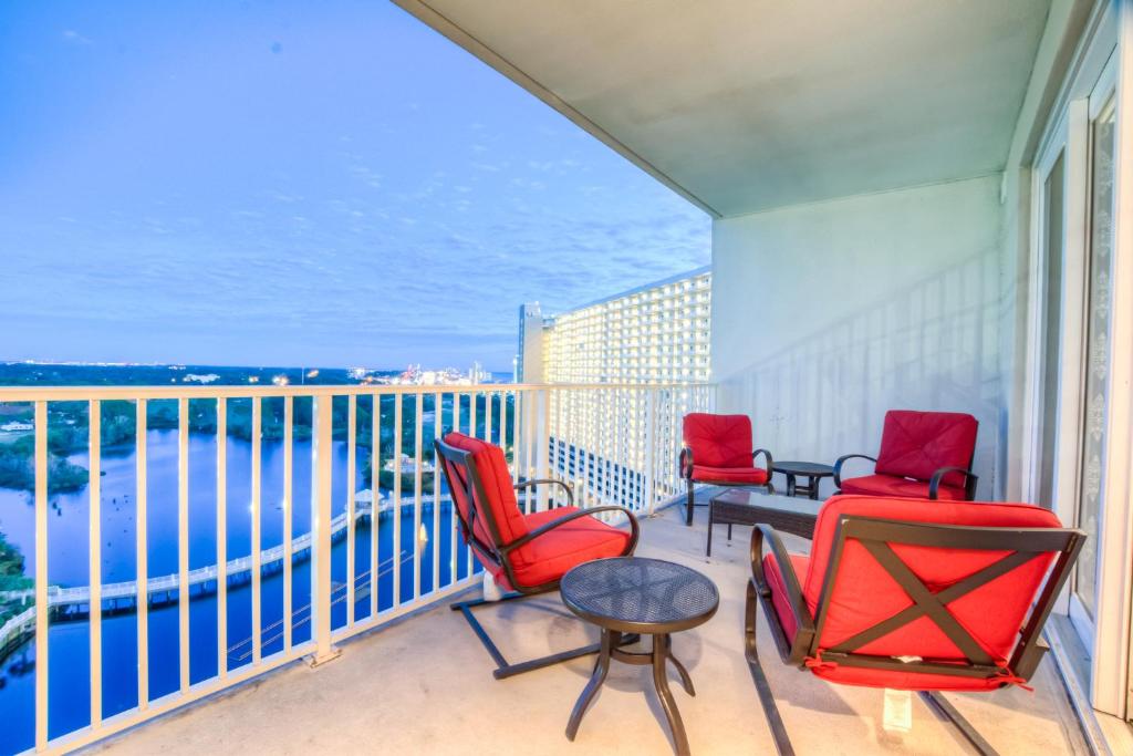 Laketown Wharf 1436 By Aneliya - Apartment