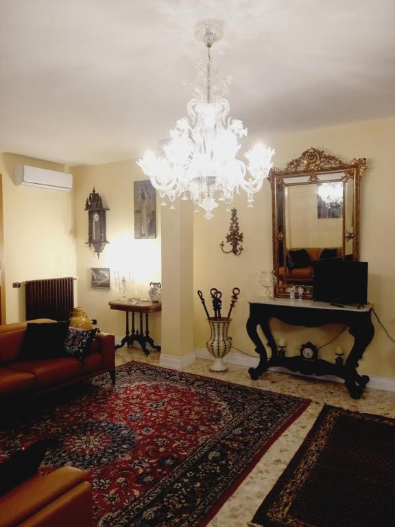 A seating area at Confortevole