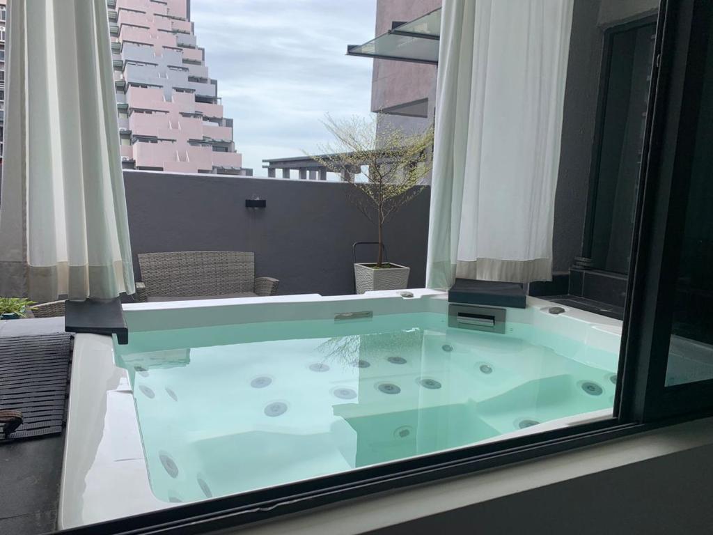 Gallery image of Private Hot Jacuzzi Imperio Residence Melaka in Malacca