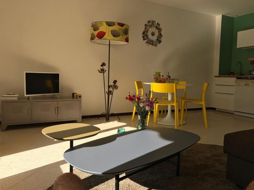 Appartement T2 climatisé avec balcon, WiFi et parking près du centre de Cavalaire-sur-Mer - FR-1-100-180 - Appartement (4 Adultes)