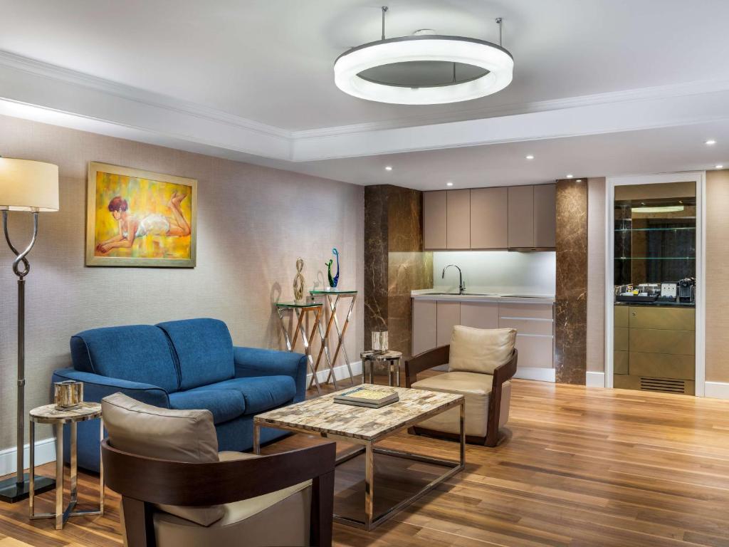 Kuchyň nebo kuchyňský kout v ubytování Radisson Blu Hotel, Istanbul Sisli