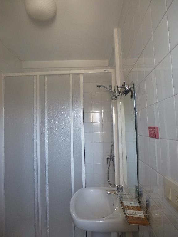 Hostal Palas - Habitación Individual Con Baño Privado
