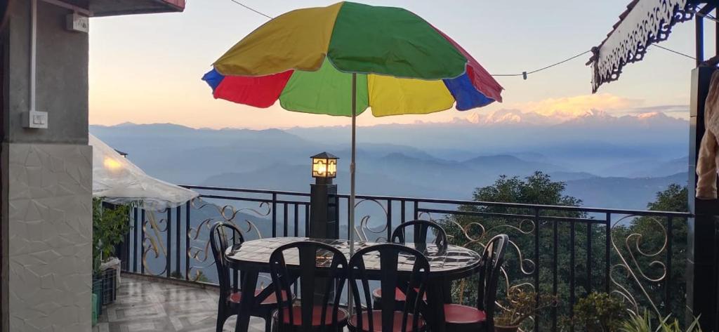 Seven Pines Homestay, Lamahatta, Darjeeling, India - Booking.com