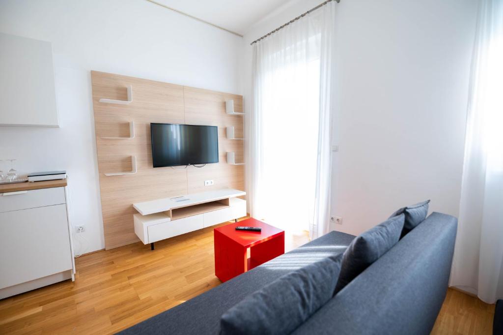 TV a/nebo společenská místnost v ubytování SHOME Hotel Graz I Self Check-in I Free Parking