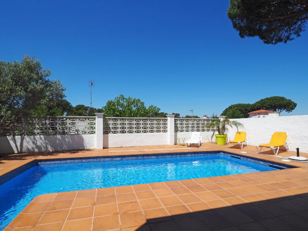 The swimming pool at or close to Flor casa con piscina privada