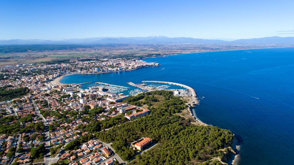 Táj Show holiday homes közelében