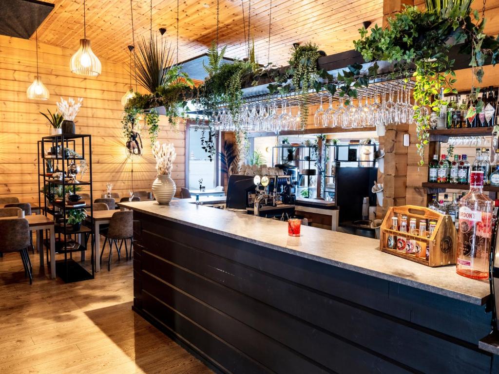 A área de bar ou lounge em Lighthouse-Inn