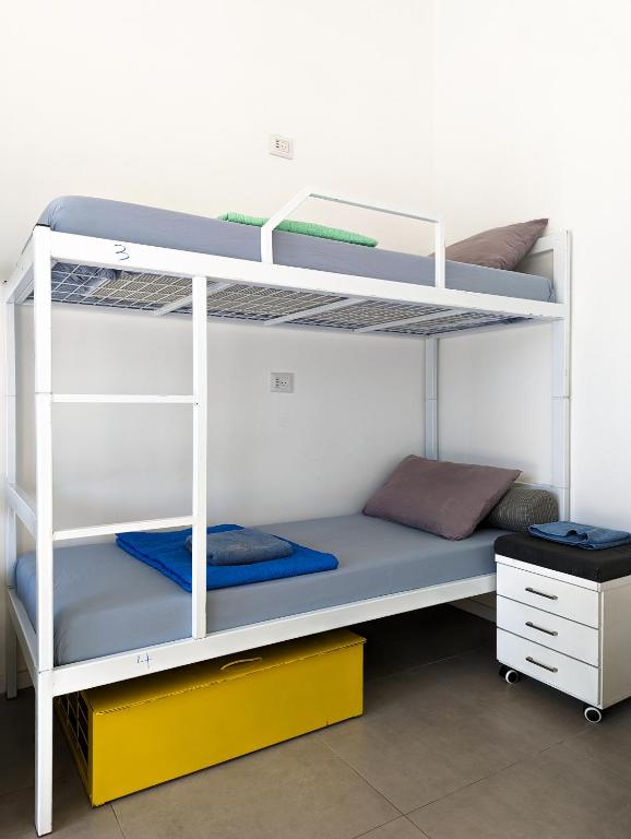 Palanda nebo palandy na pokoji v ubytování Social Hostel - by Social Space