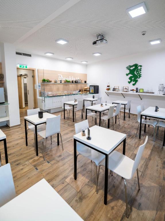 Restaurace v ubytování SHOME Hotel Graz I Self Check-in I Free Parking