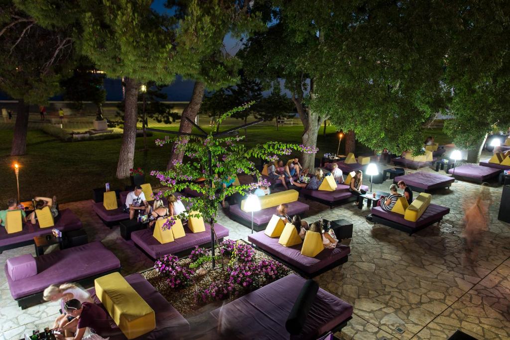 Vonkajšia záhrada v ubytovaní Ilirija Resort Hotel Adriatic