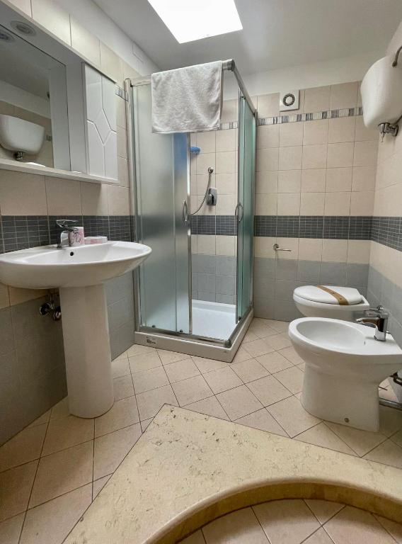 A bathroom at Residenza Domus Aurea Tropea- Vista Mare