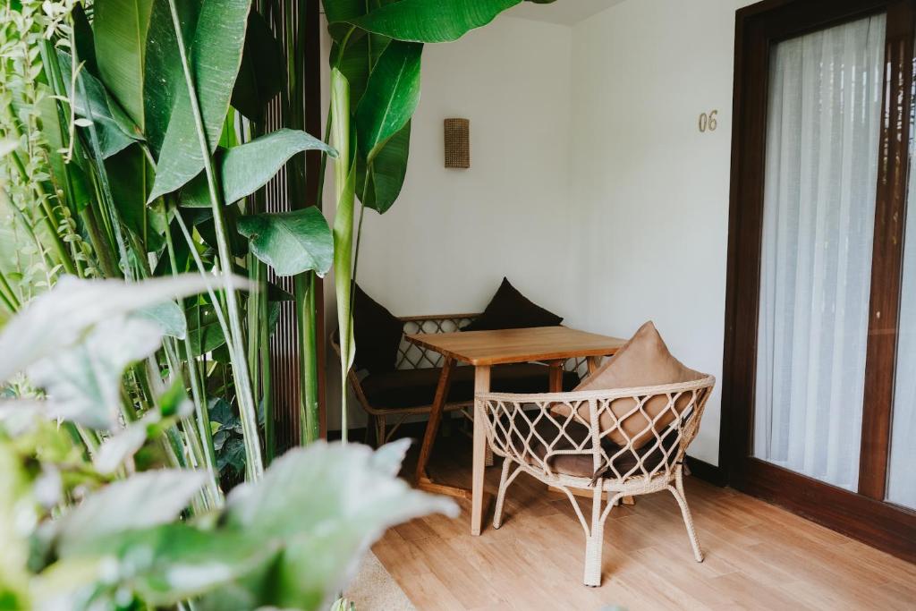 Foto de la galeria de PORTER HOTEL - Surf & Yoga Retreat a Kuta Lombok
