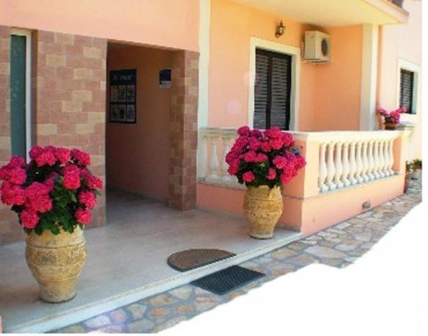 Budova, kde se aparthotel nachází