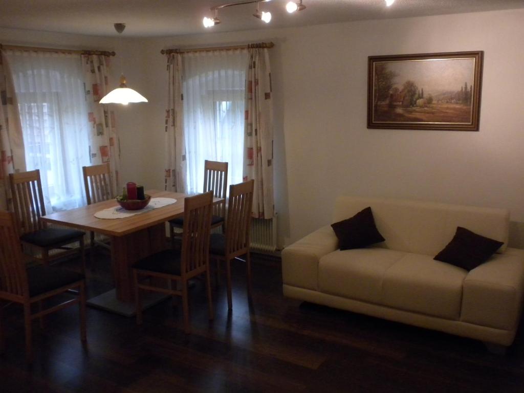 Posezení v ubytování Bio-Urlaubshof Dansbach