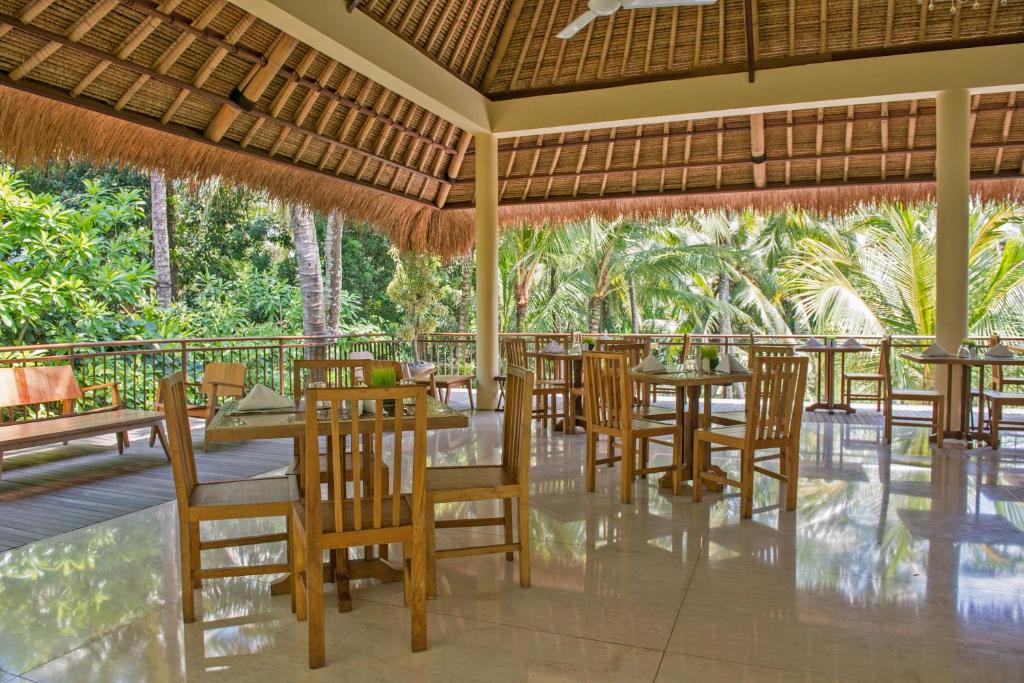 Restaurace v ubytování Komaneka at Rasa Sayang Ubud