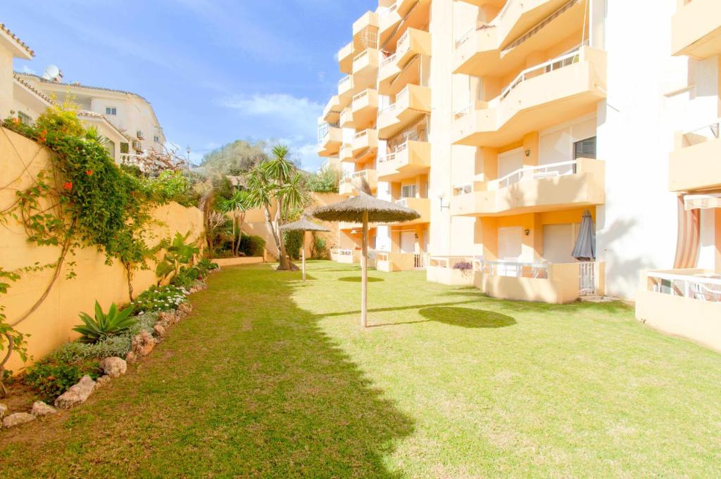 Vonkajšia záhrada v ubytovaní Apartamento con vistas al mar y al lado de todo