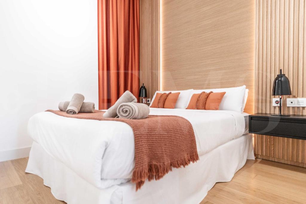 Posteľ alebo postele v izbe v ubytovaní Classy apartment in the heart of Malaga by REMS