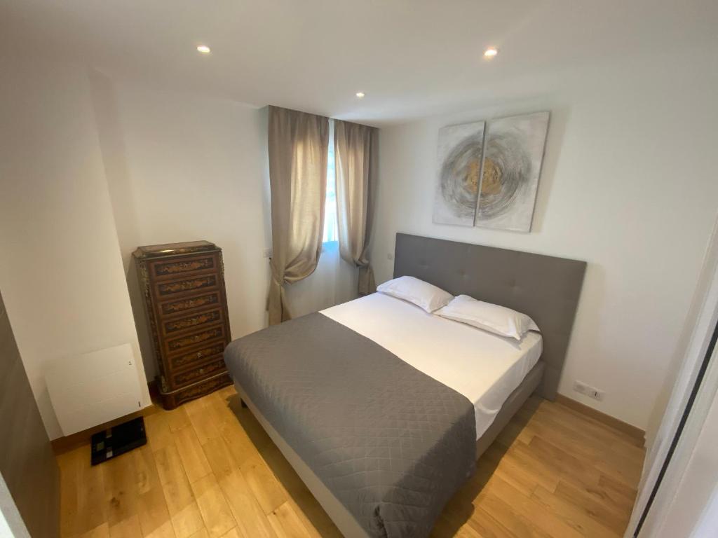 Postel nebo postele na pokoji v ubytování Riviera Eden Palace