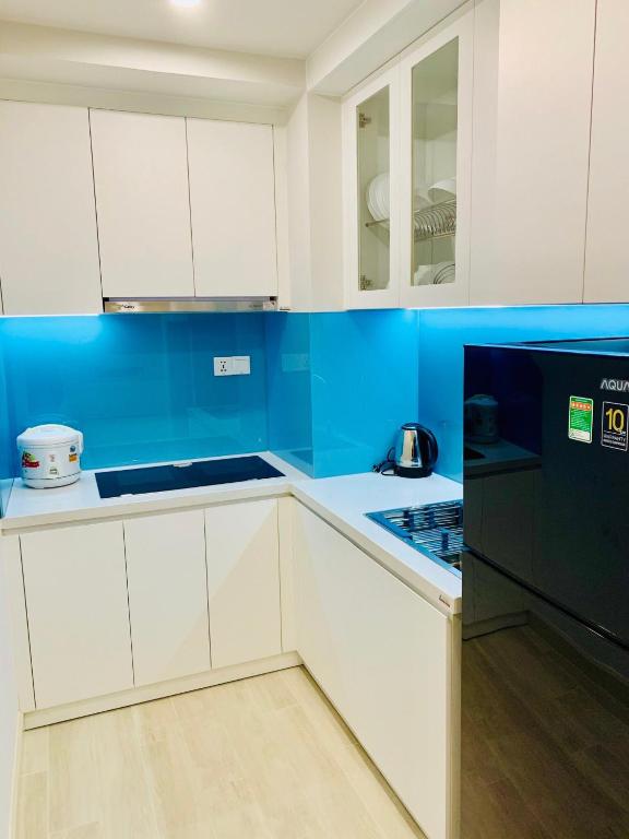 Nhà bếp/bếp nhỏ tại Gold Coast Luxury Apartment Nha Trang