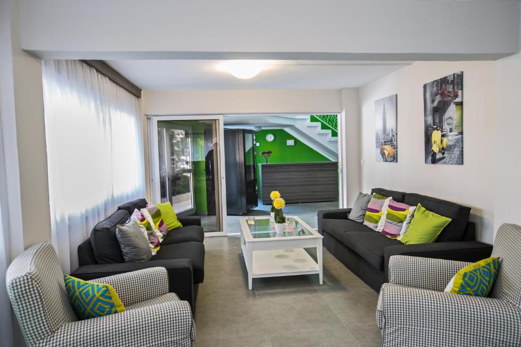 Posezení v ubytování Ayia Napa Holiday Apartment So6