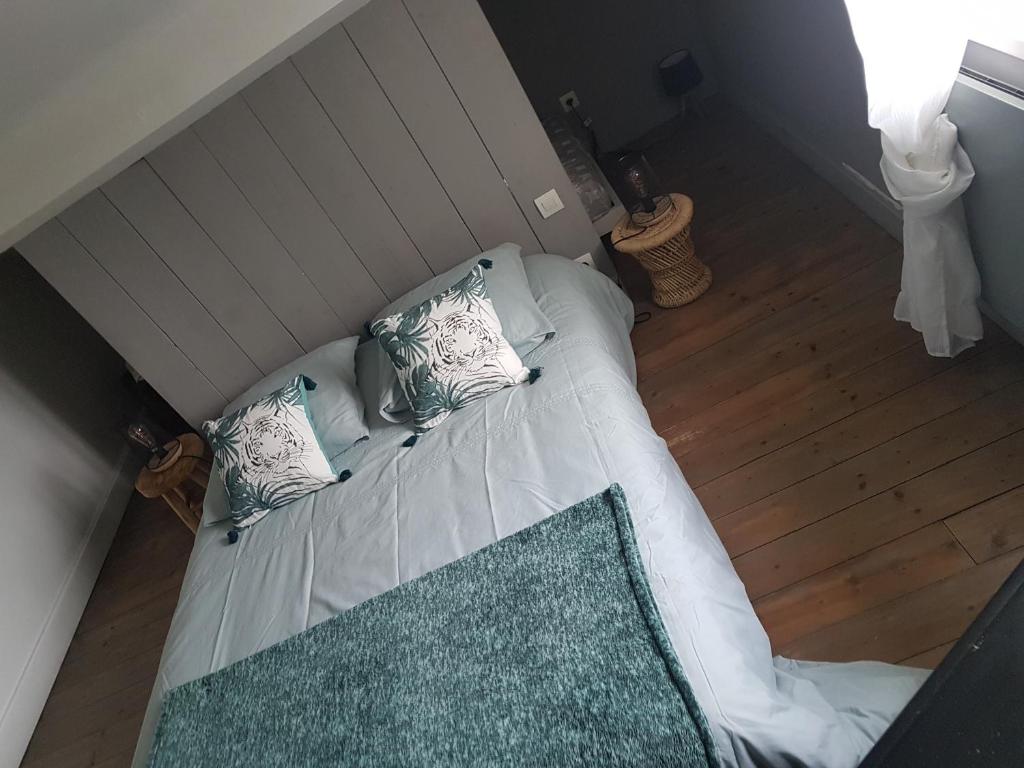 Postel nebo postele na pokoji v ubytování Gîte cocooning avec piscine