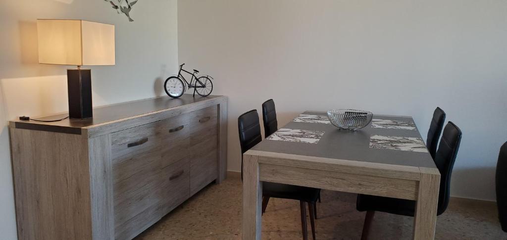Fotografia z galérie ubytovania Frejus Plage T1 35m2, climatise, 2 personnes, v destinácii Fréjus