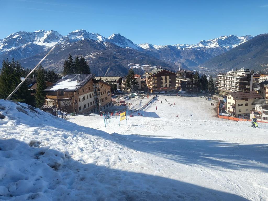 Alloggio "Pineta" sulle piste di clotex during the winter