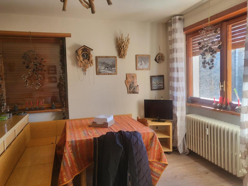 Kép Alloggio "Pineta" sulle piste di clotex szállásáról Sauze dʼOulxban a galériában
