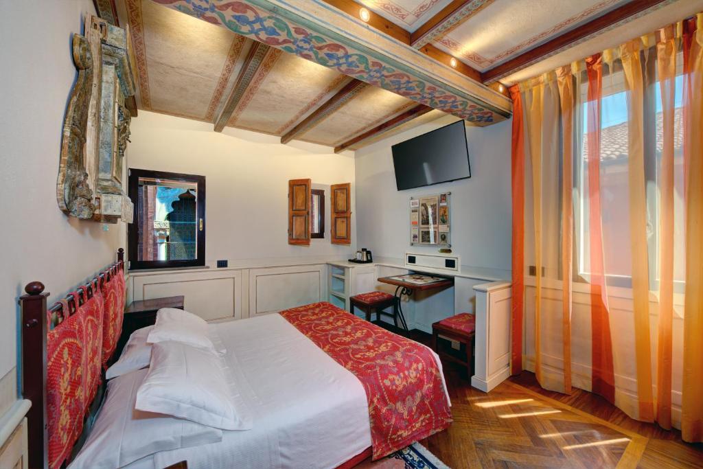 Art Hotel Commercianti - Resim 7