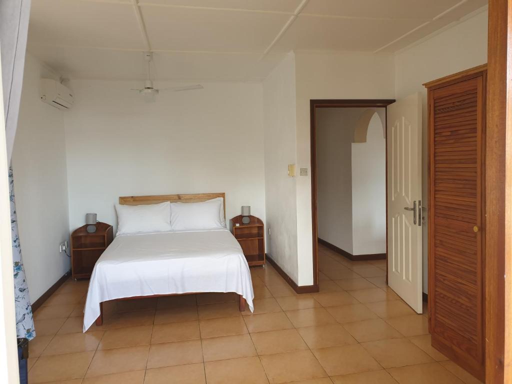 La Maison Hibiscus Self Catering Accommodation - Wohnung Mit Balkon