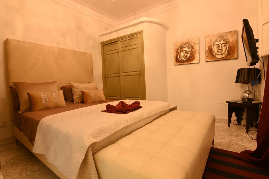 Postel nebo postele na pokoji v ubytování Riad-283 - 5 chambres avec piscine - Marrakech