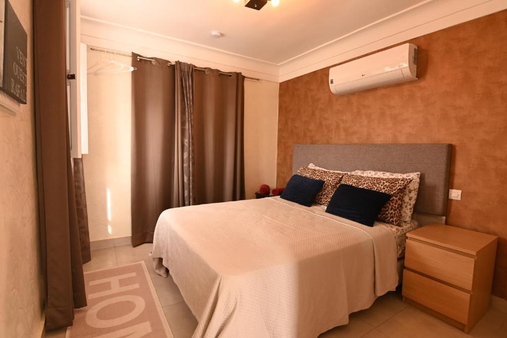 Postel nebo postele na pokoji v ubytování Riad-283 - 5 chambres avec piscine - Marrakech