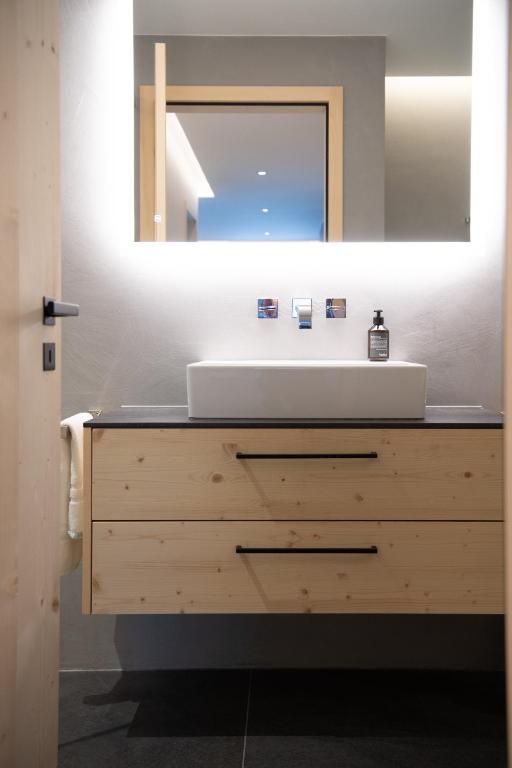 Fotografie z fotogalerie ubytování Chalet mit Kino und Jacuzzi in Gsteig b. Gstaad v destinaci Gsteig