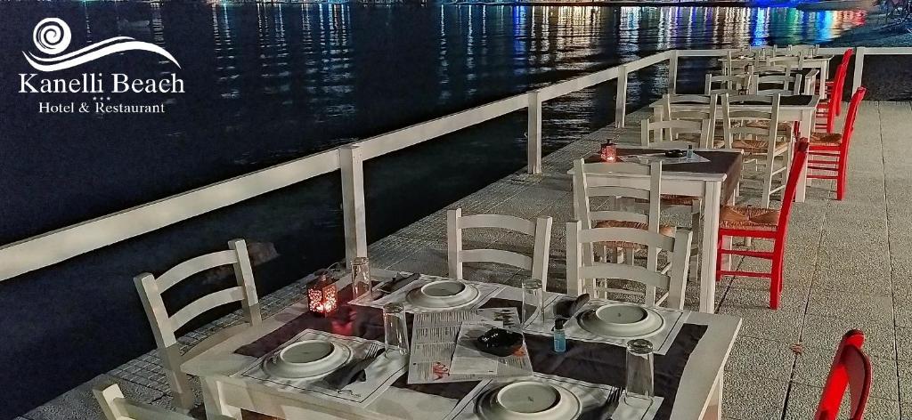 Restaurace v ubytování Hotel Kanelli Beach