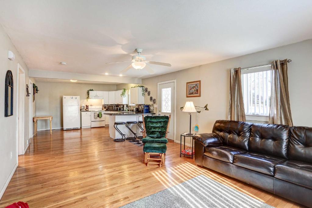 Pierre Vacation Rental with Grill and Fenced Yard, Pierre (updated