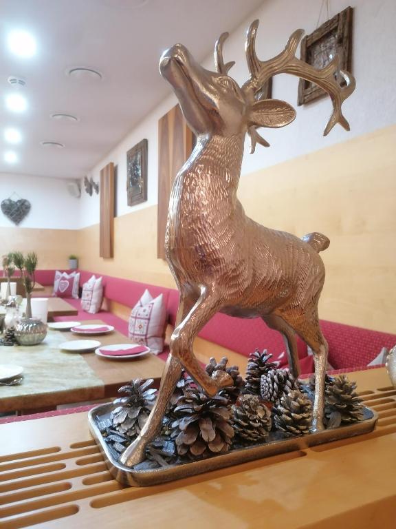 Posezení v ubytování Adler Hotel-Pension