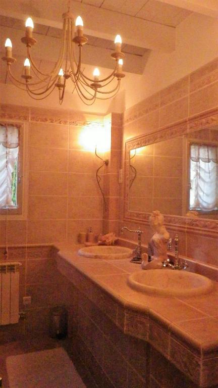 Kúpeľňa v ubytovaní Villa Les Iris