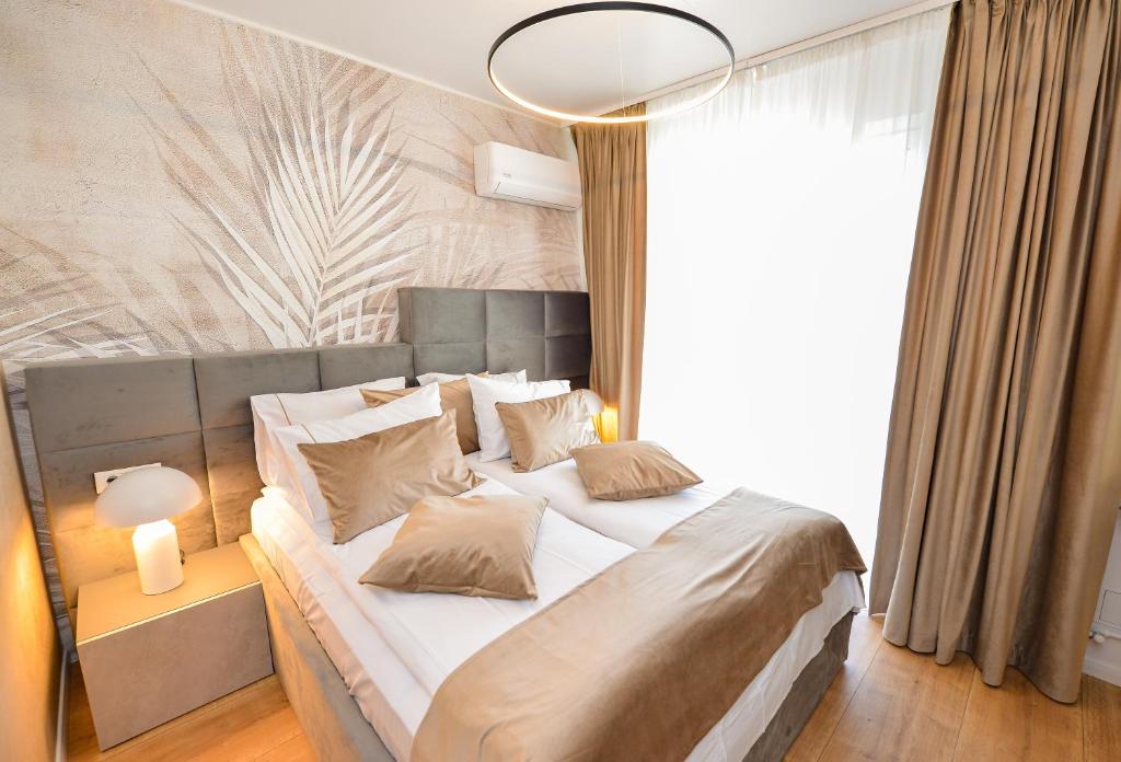 One by One - by Grand Accommodation - Deluxe Apartment