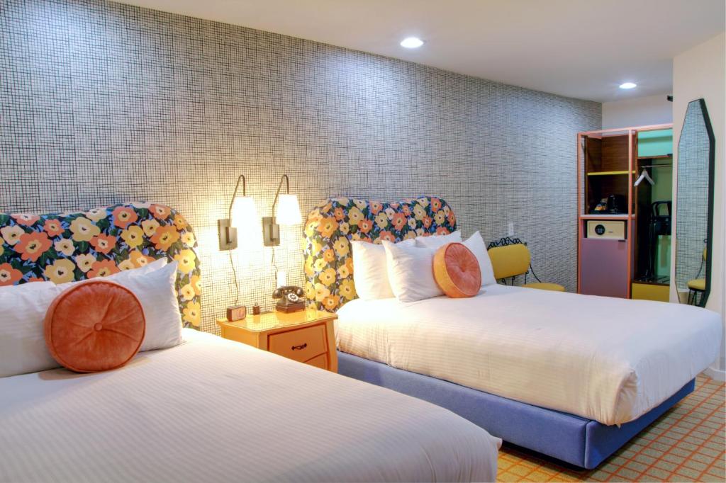 The Adler a Hollywood Hotelにあるベッド