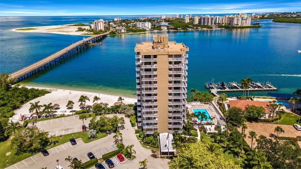 Apartment Lovers Key Beach Club 202, Fort Myers Beach, FL