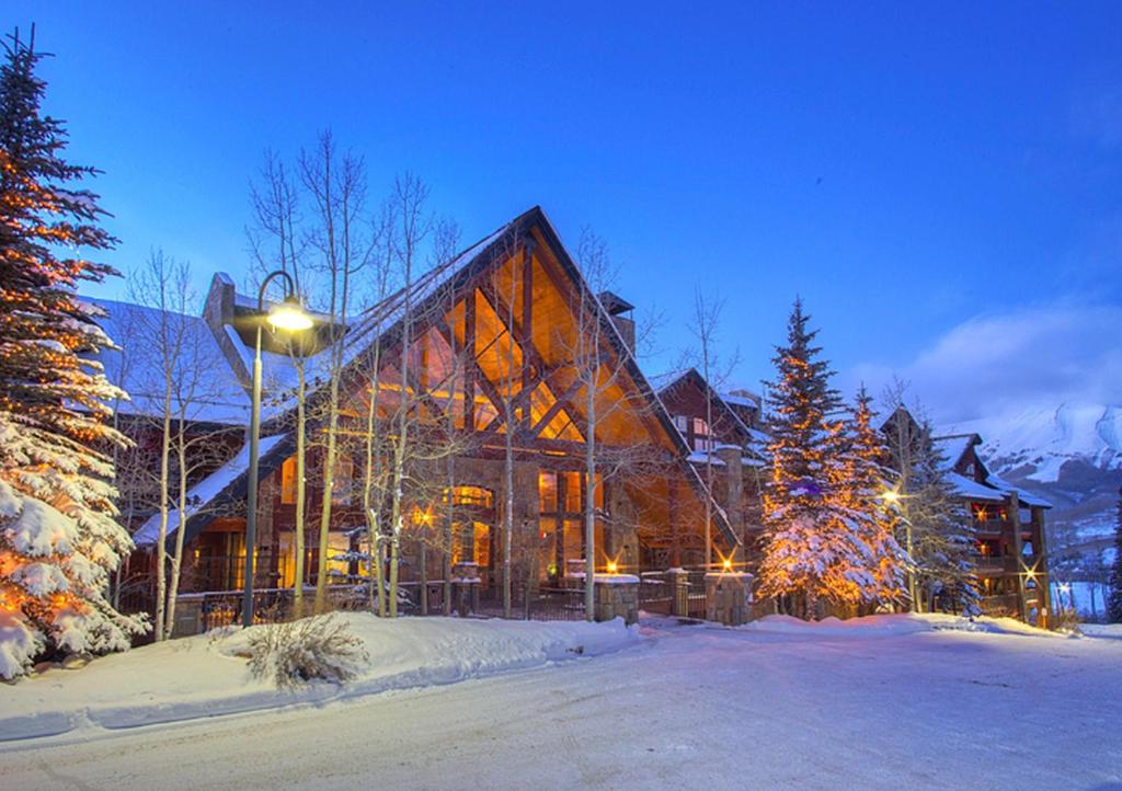 Bear Creek Lodge by Alpine Lodging Telluride trong mùa đông
