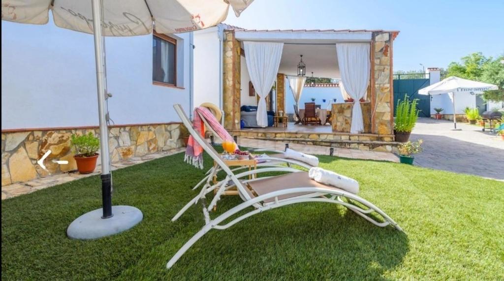 Vonkajšia záhrada v ubytovaní Casa Rural VILLAMADA