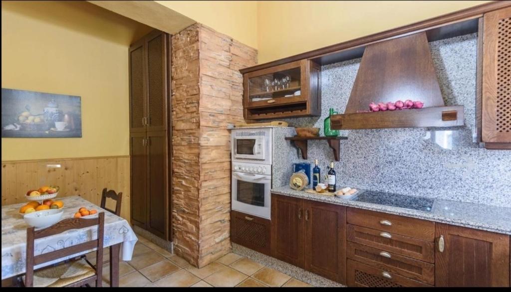 Casa Rural VILLAMADA, El Real de la Jara – Precios ...