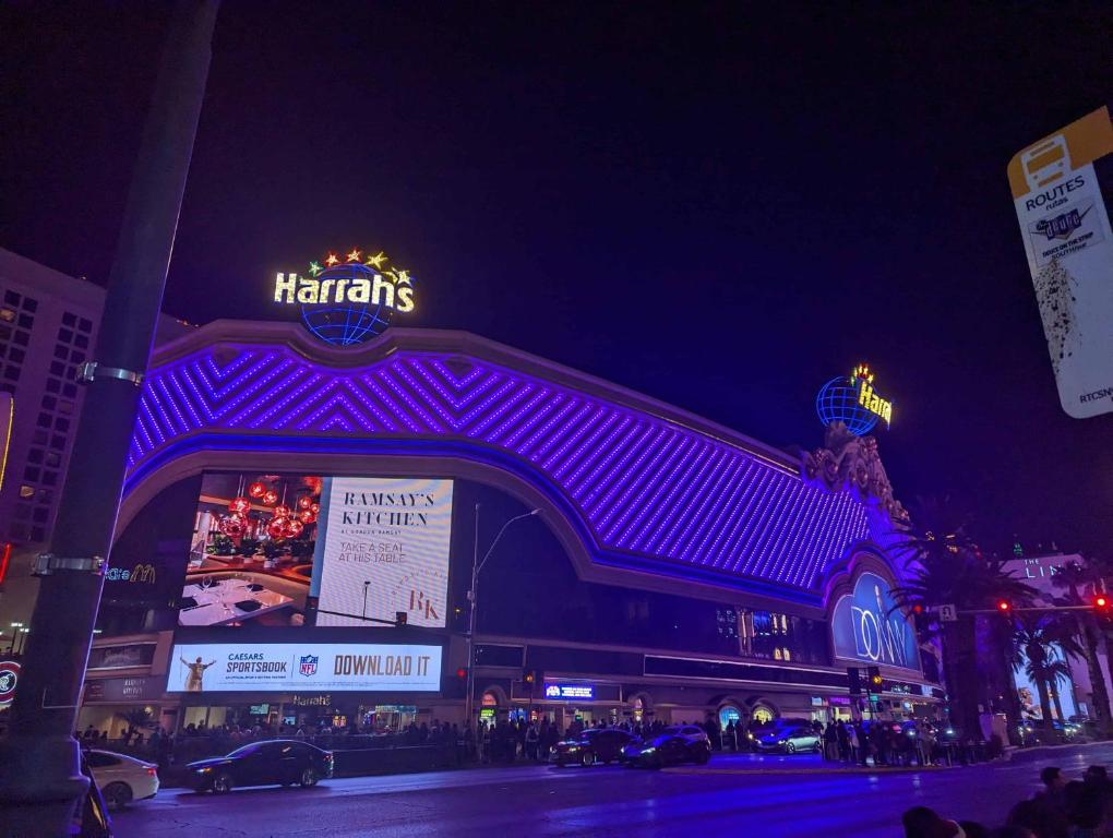 Attractive Unit by Paris Casino Heart of Strip Las Vegas, Las Vegas –  Updated 2023 Prices