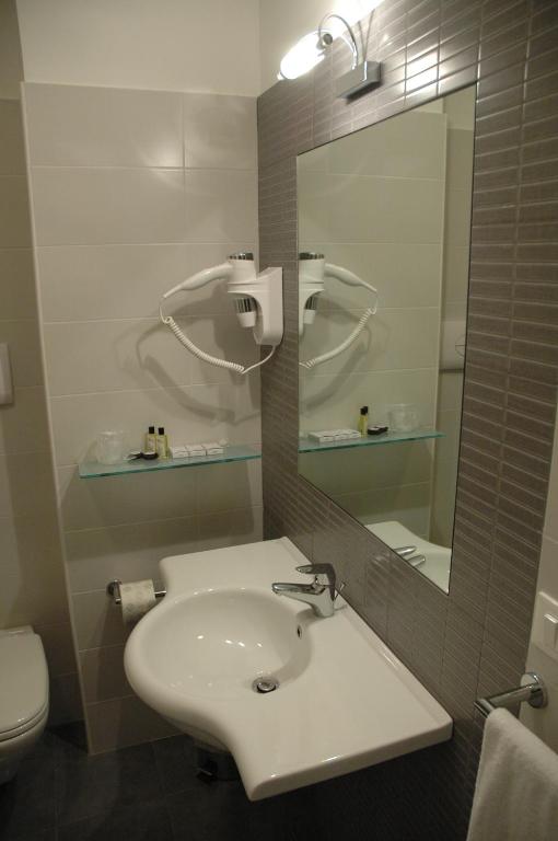 Koupelna v ubytování Hotel 4 Strade