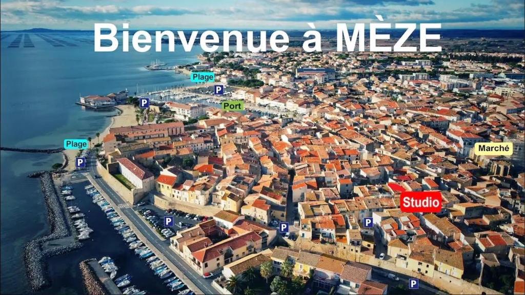 Nespecifikovaný výhled na destinaci Meze nebo výhled na město při pohledu z apartmánu