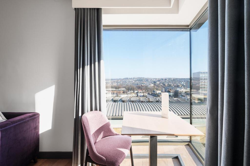 Staybridge Suites Brighton by IHG - Resim 18